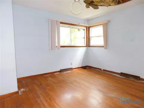 801 Elysian Ave, Toledo, OH 43607 photo 2