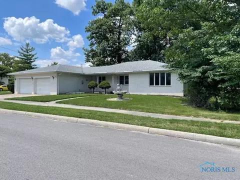 112 E Harmon St, Oakwood, OH 45873