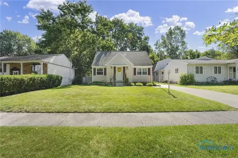 2252 Rose Hill Dr, Toledo, OH 43615