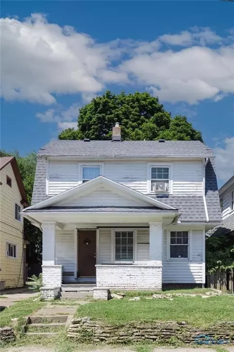 4155 Mayfield Dr, Toledo, OH 43612