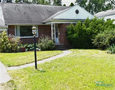 3237 Maeterlinck Ave, Toledo, OH 43614