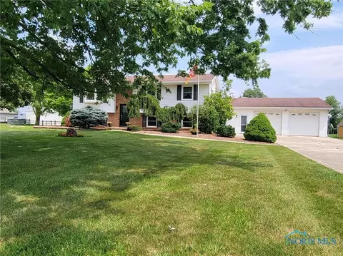 25410 Fostoria Rd, Genoa, OH 43430