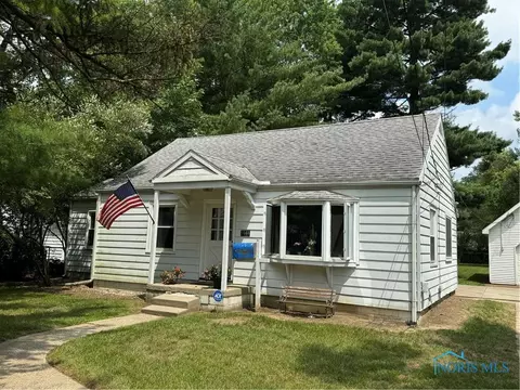 5944 Glasgow Rd, Sylvania, OH 43560