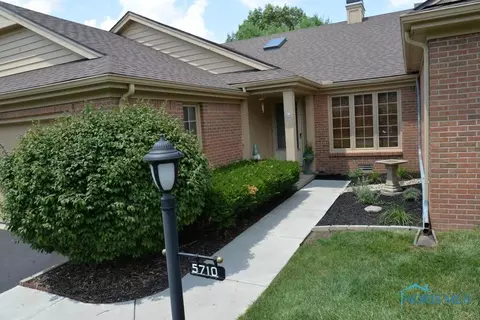 5710 Chardonnay Dr #5710, Toledo, OH 43615