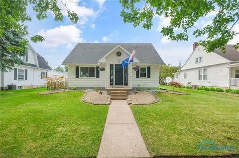 115 Bond St, Pemberville, OH 43450