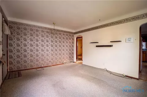 631 Ranch Dr, Toledo, OH 43607 photo 5