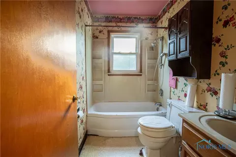 631 Ranch Dr, Toledo, OH 43607 photo 9