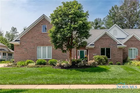 920 Deer Rdg, Bowling Green, OH 43402