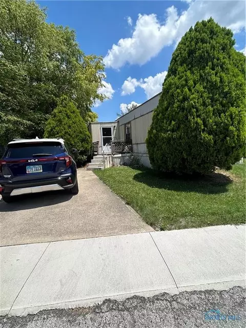 8183 Silverwood Dr #L-263, Findlay, OH 45840