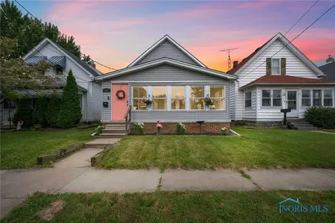 153 Bacon St, Rossford, OH 43460