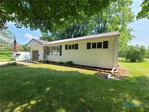 404 E Jackson St, West Unity, OH 43570 photo 3