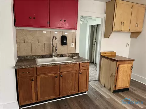 130 E Weber St, Toledo, OH 43608 photo 4