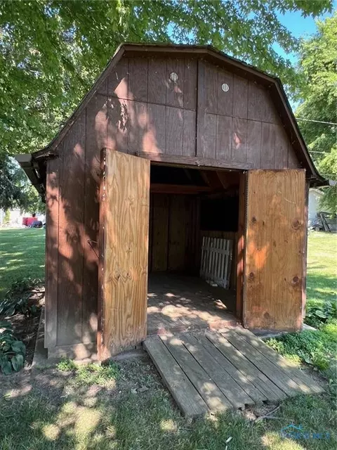 611 S Patterson St, Forest, OH 45843 photo 9
