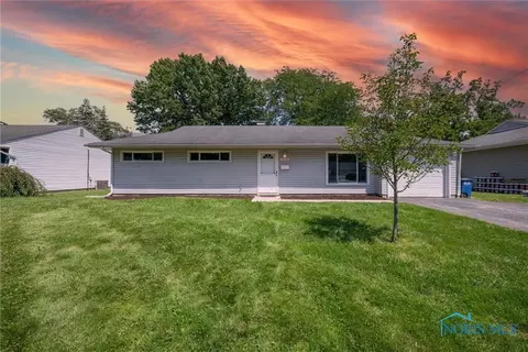 5936 Benalex Dr, Toledo, OH 43612