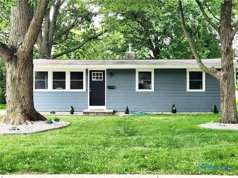 1305 Hugo St, Maumee, OH 43537