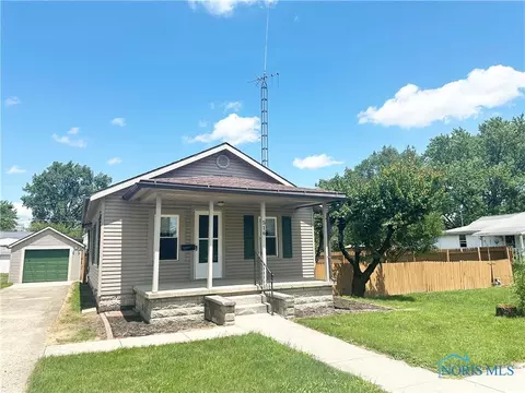 516 Miller Ave, Fostoria, OH 44830