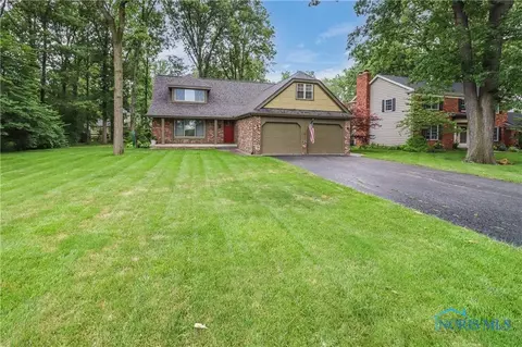 922 Bexley Dr, Perrysburg, OH 43551