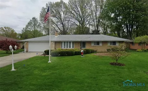 3717 Tall Oaks Rd, Toledo, OH 43614