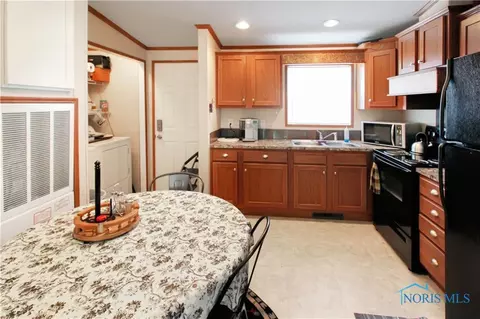 170 Laser Ln, Marblehead, OH 43440 photo 11
