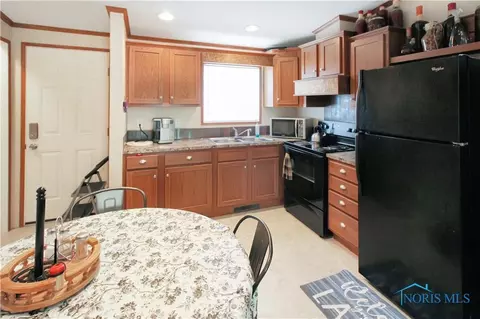 170 Laser Ln, Marblehead, OH 43440 photo 10