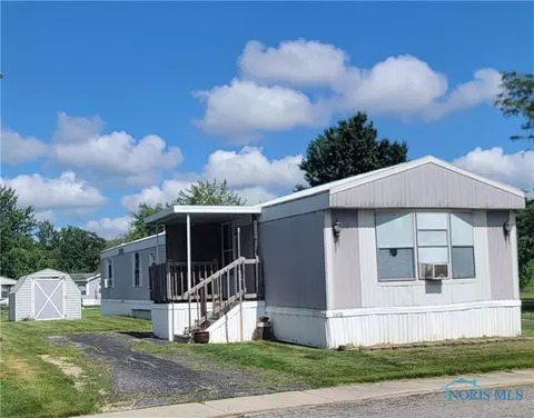 2408 E Dundee St #L-145, Findlay, OH 45840