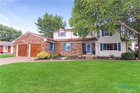 727 Kaspar St, Port Clinton, OH 43452