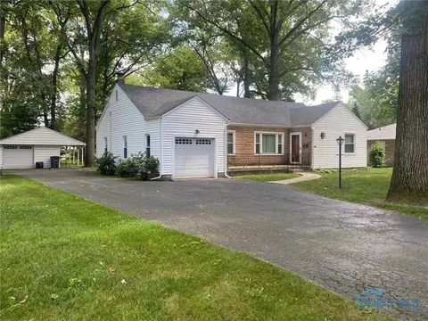 1121 Malcolm Rd, Toledo, OH 43615