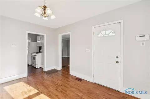4135 Upton Ave, Toledo, OH 43613 photo 6