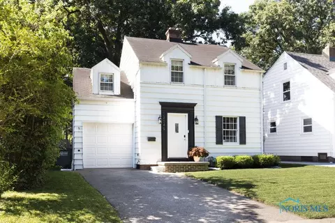 2549 Charlestown Ave, Toledo, OH 43613