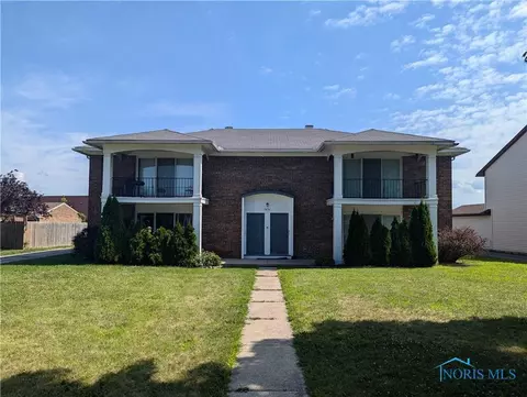 5436 Cresthaven Ln, Toledo, OH 43614