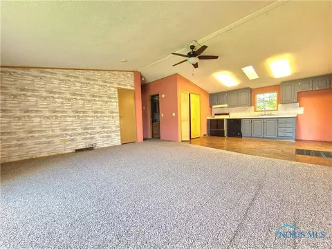 516 E Perry St, Bryan, OH 43506 photo 6