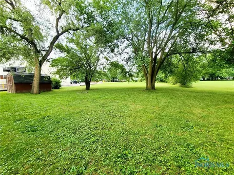 516 E Perry St, Bryan, OH 43506 photo 4