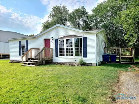 516 E Perry St, Bryan, OH 43506 photo 2