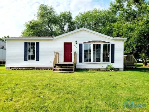 516 E Perry St, Bryan, OH 43506