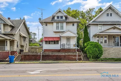 1210 Woodville Rd, Toledo, OH 43605
