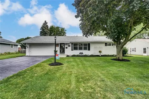 208 Olive St, Findlay, OH 45840