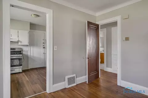 2126 Joffre Ave, Toledo, OH 43607 photo 9