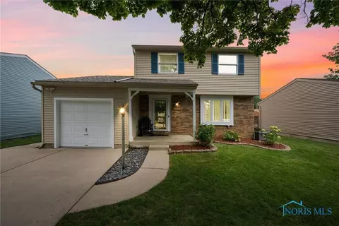 5488 Brook Point Rd, Toledo, OH 43611