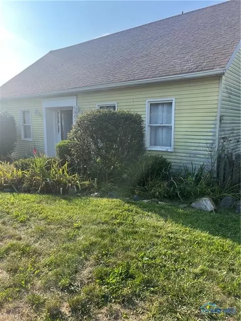 5906 Little Turtle Trl, Waterville, OH 43566