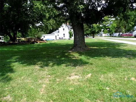 406 W North St, West Unity, OH 43570