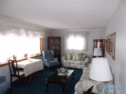 4450 Thackeray Rd, Maumee, OH 43537 photo 14