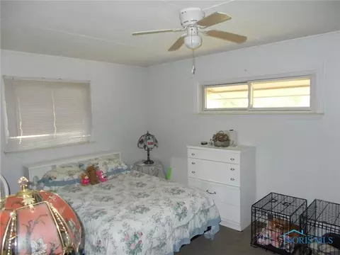 4450 Thackeray Rd, Maumee, OH 43537 photo 9