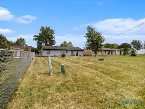 514 Olive Dr, Bryan, OH 43506 photo 17