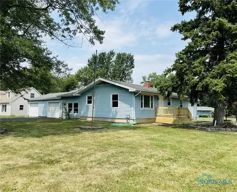 2744 Port Clinton Rd, Fremont, OH 43420