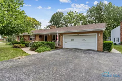 218 Woodcliff Dr, Findlay, OH 45840