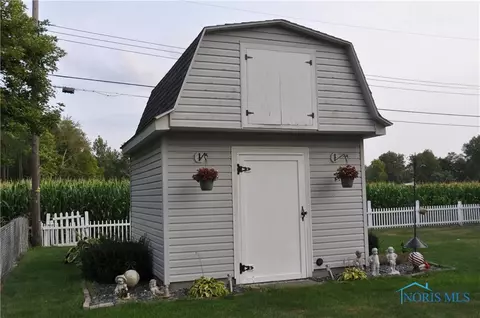4185 Fox Ave, Clyde, OH 43410 photo 8