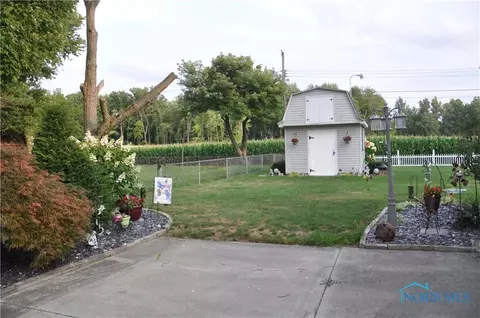 4185 Fox Ave, Clyde, OH 43410 photo 6