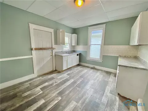 20 E Central Ave, Toledo, OH 43608 photo 7