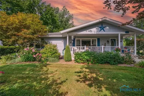608 3rd Ave, Fremont, OH 43420