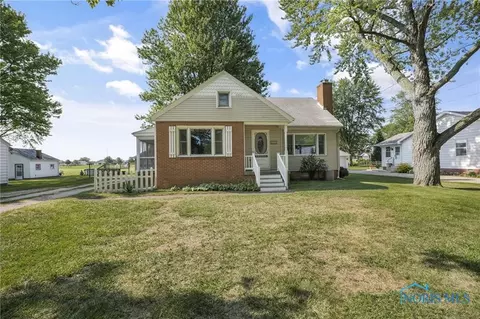 5040 Bay Shore Rd, Oregon, OH 43616